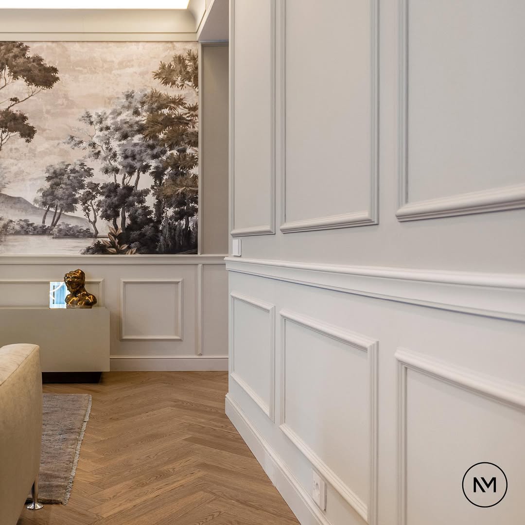 Fehér klasszikus fali panelek freskóval